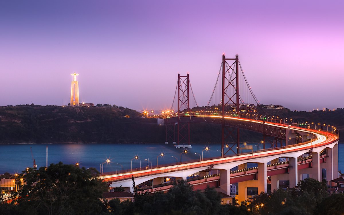 Flystein - buscar vuelos baratos - Fiestas en Portugal - Conferencia DNX Lisboa Nomadas Digitales